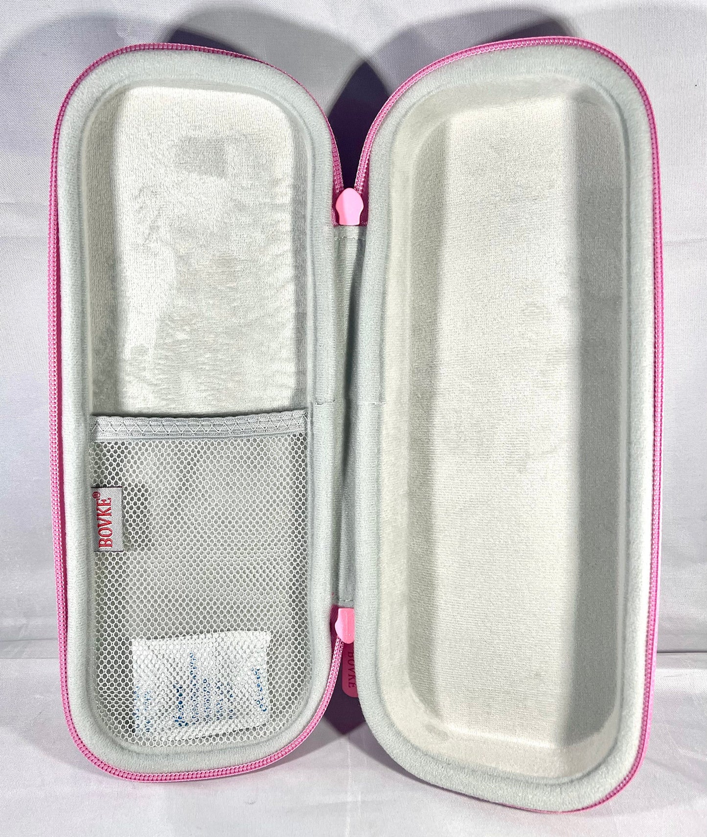 BLINGED STETHOSCOPE CASE (SIDE POCKET)-
-Guaranteed to prevent any damage to your Stethoscope!  
-External dimension: 10.87 x 4.18 x 2.72 inch, Internal dimension: 10.12 x 3.54x 1.97 inch
- one mesh pocket for other care accessories